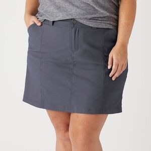 Duluth Trading Co Plus Dry on the Fly Skort Size 18 W Gray